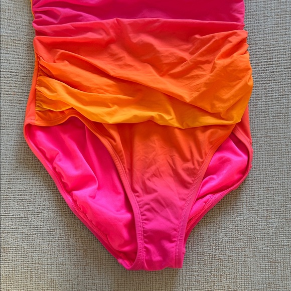NWT Bleu Rod Beattie Beat the Heat bright ombré shirred Mio 1 piece swimsuit, 12 - Picture 6 of 11